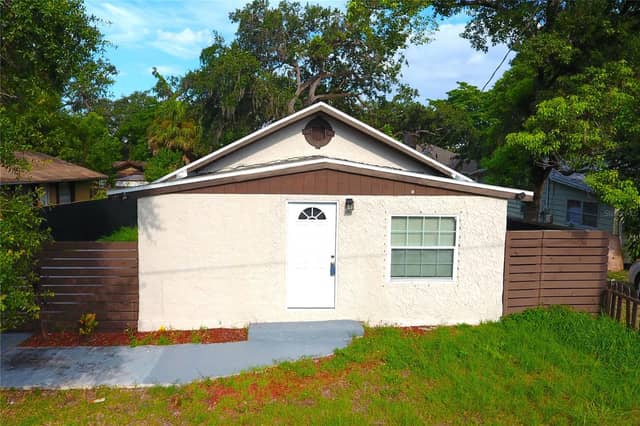 8014 N ALASKA ST photo