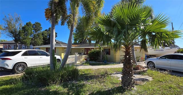 8814 ROCKY CREEK DR photo