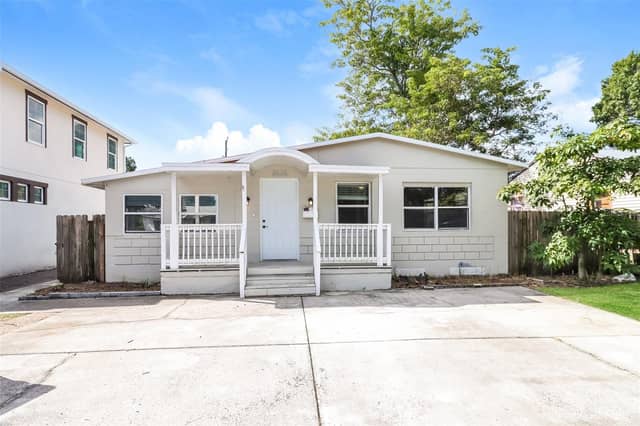2626 15TH AVE N photo