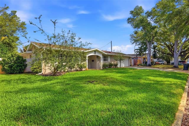 8235 39TH AVE N photo