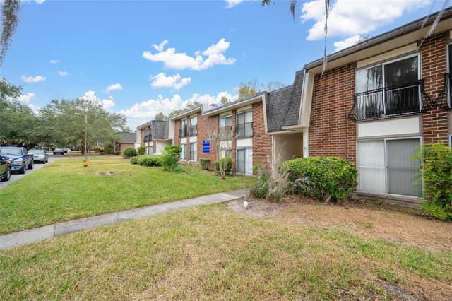 1700 SW 16TH CT #C25 photo