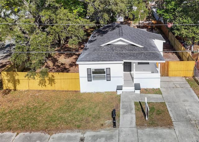 402 E VIRGINIA AVE photo