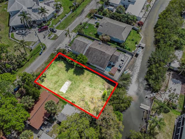 7406 BAY DR photo