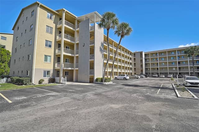 3585 LAKE BAYSHORE DR #J-301 photo