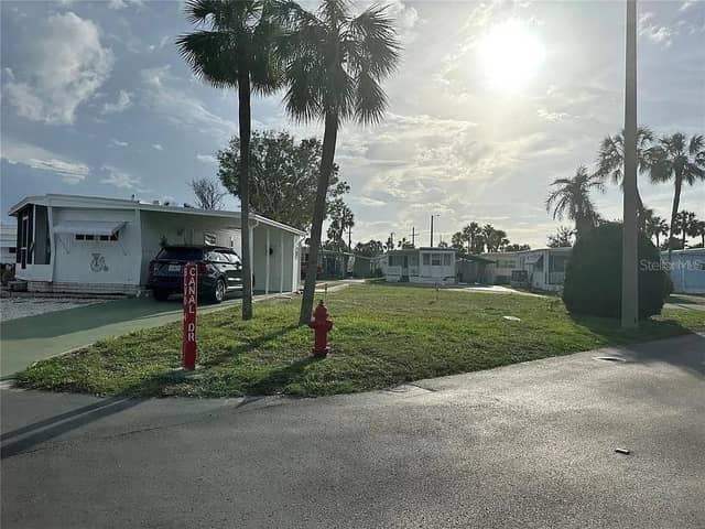 4851 W GANDY BLVD #B5L37 photo
