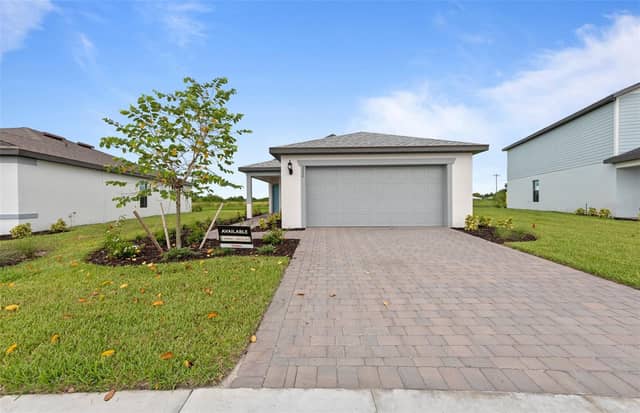 810 BALLEBY TRL photo