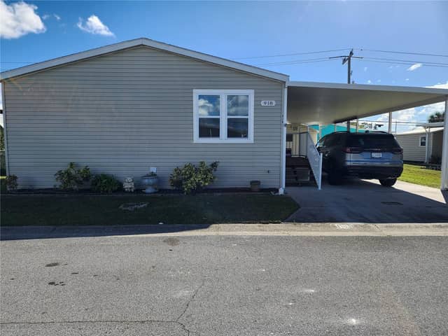 918 50TH AVE W photo