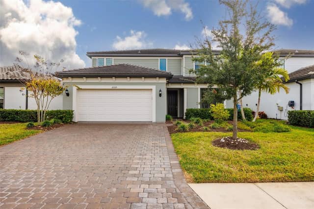16320 HIDDEN OAK LOOP photo