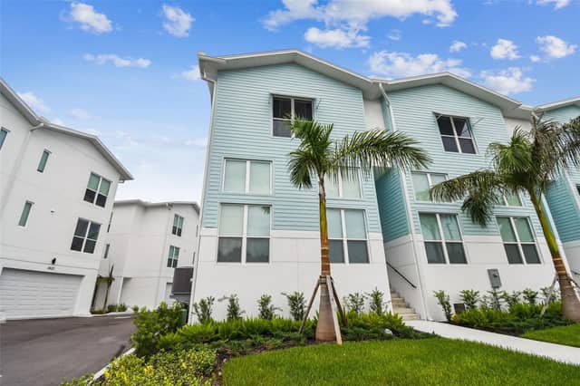 3840 POMPANO DR SE photo