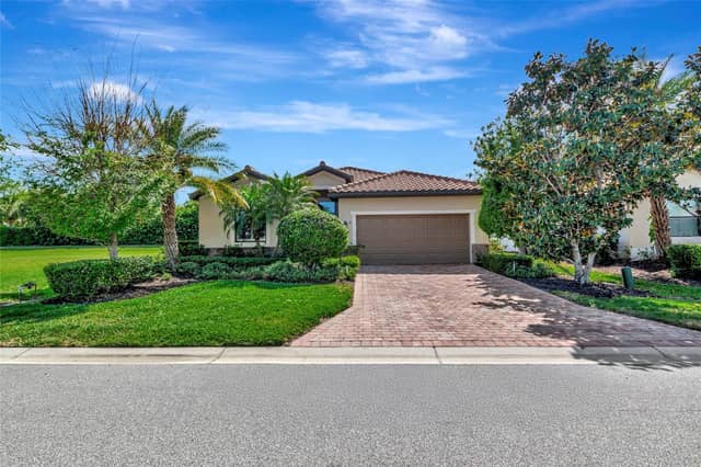157 WANDERING WETLANDS CIR photo