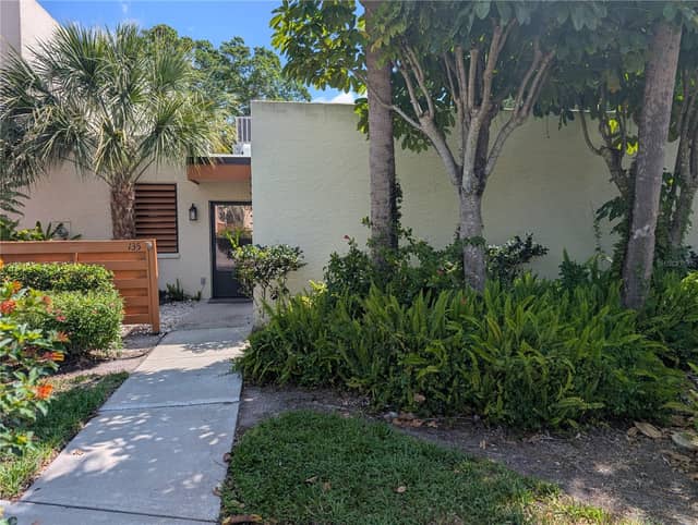 135 WILD PALM DR photo