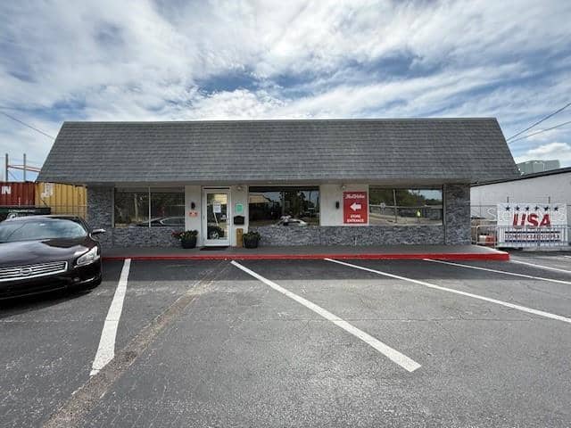 9511 N NEBRASKA AVE photo
