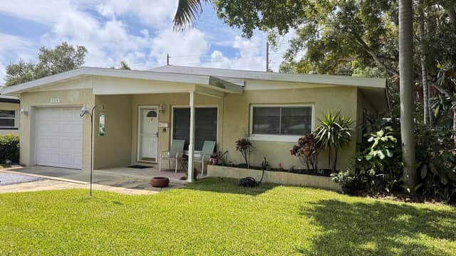 559 VILLAGRANDE AVE S photo