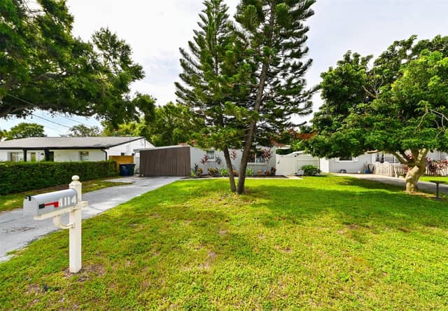4114 W OLIVE ST photo