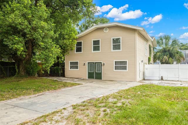 305 E HANNA AVE photo