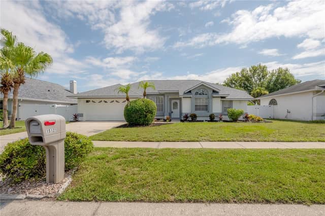 15121 HEATHRIDGE DR photo