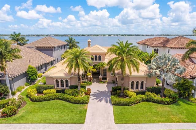 4015 HAWK ISLAND DR photo