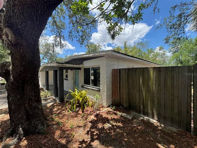 2908 E HOWELL ST photo