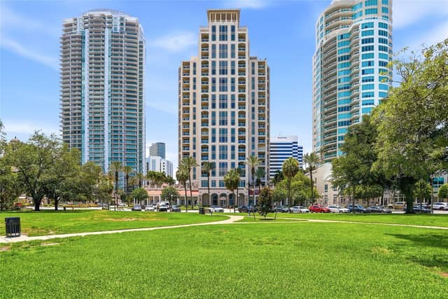 100 BEACH DR NE #301 photo