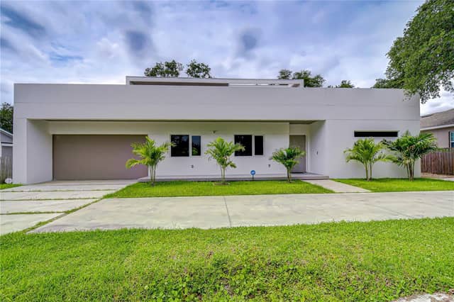 6805 NEW YORK DR photo