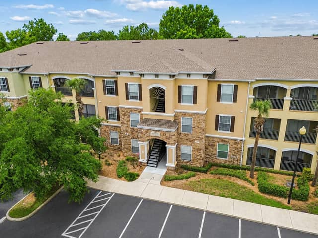 10203 COURTNEY PALMS BLVD #103 photo