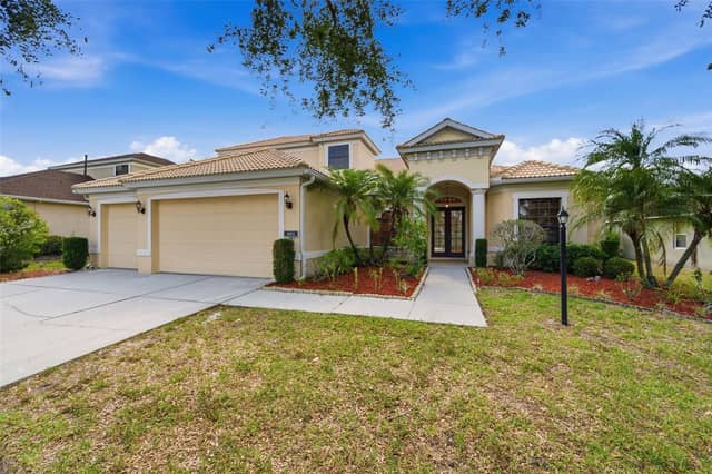 6611 CHICKADEE LN photo