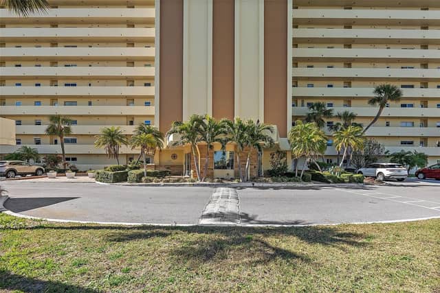 4725 COVE CIR #704 photo
