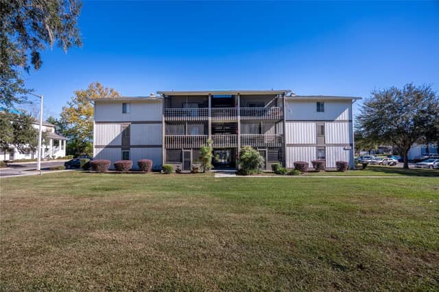 6519 W NEWBERRY RD #108 photo
