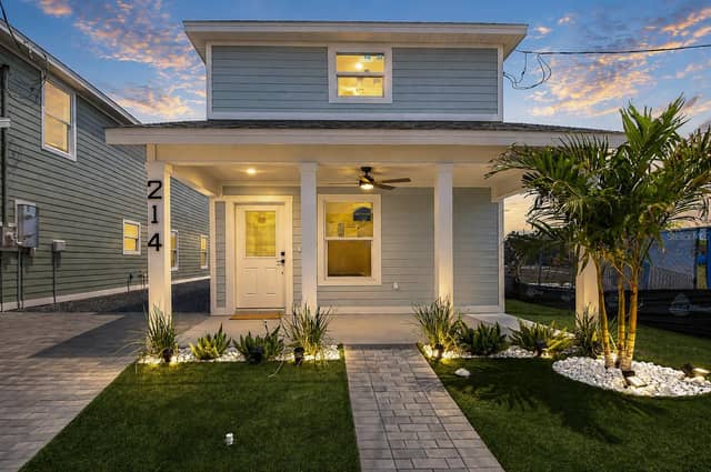 214 8TH AVENUE DR W photo