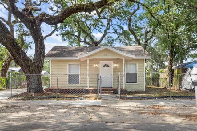 2116 E ELLICOTT ST photo