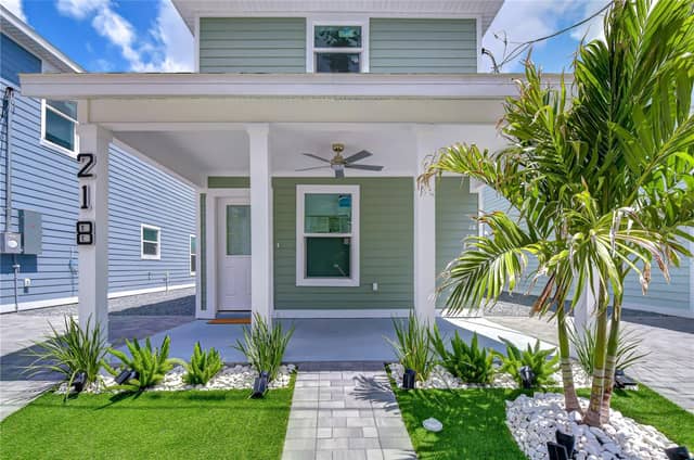 218 8TH AVENUE DR W photo
