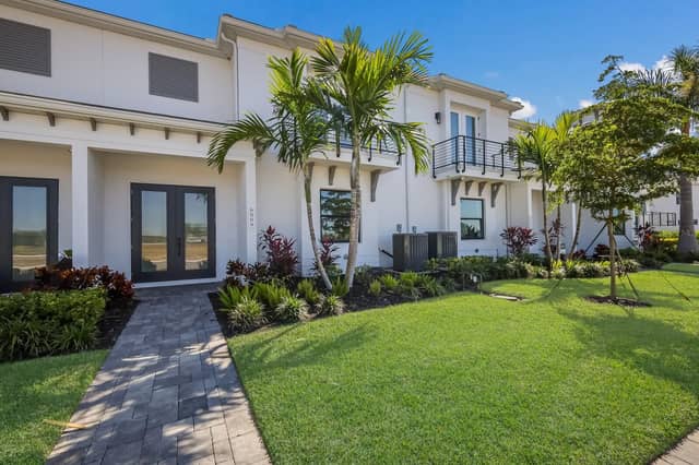6009 WHITE MANGROVE LN photo