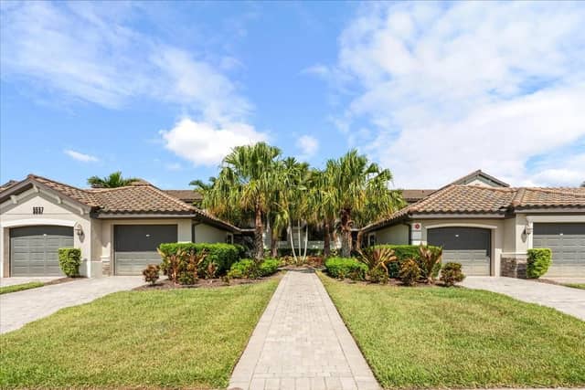 5557 PALMER CIR #202 photo