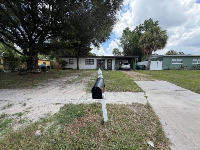 10111 N OLA AVE photo