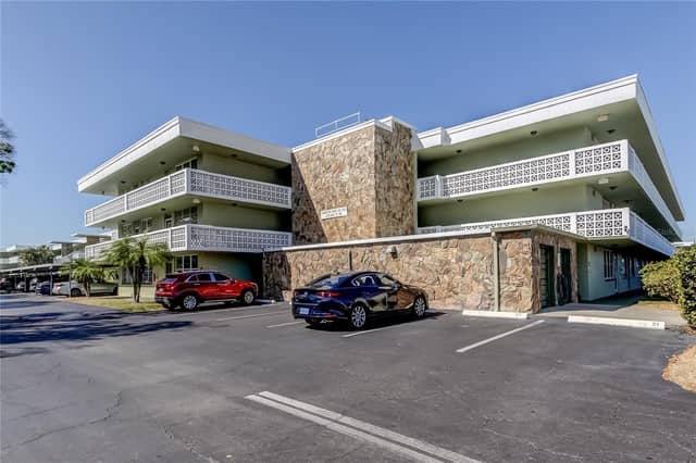 4890 BAY ST NE #323 photo
