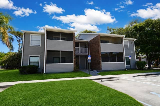 1400 GANDY BLVD N #607 photo