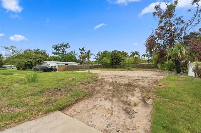 3963 NEPTUNE DR SE photo