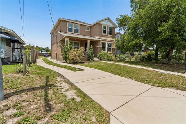 1216 E GIDDENS AVE photo