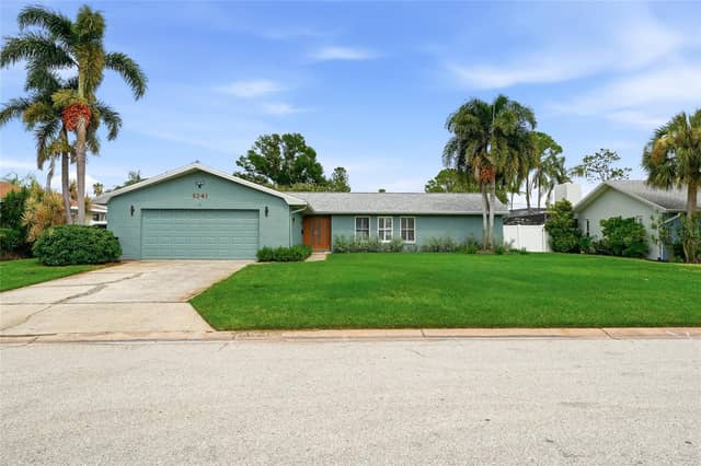 6241 TANGLEWOOD DR NE photo