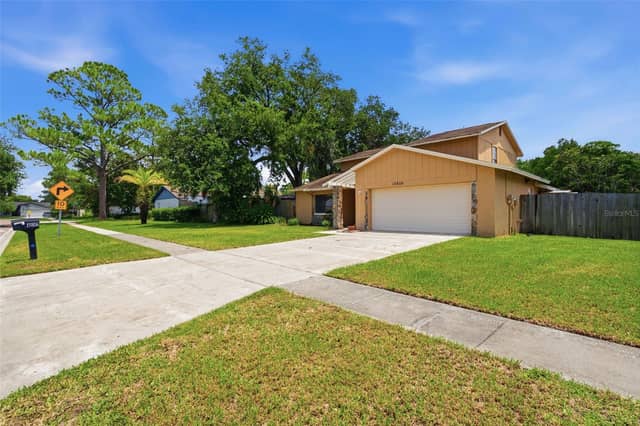 15806 PENNINGTON RD photo