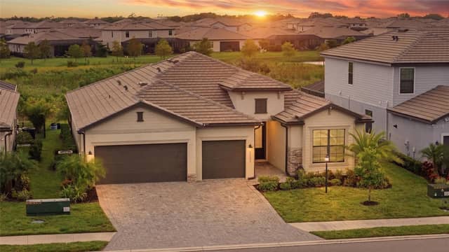15335 SERENE SHORES LOOP photo