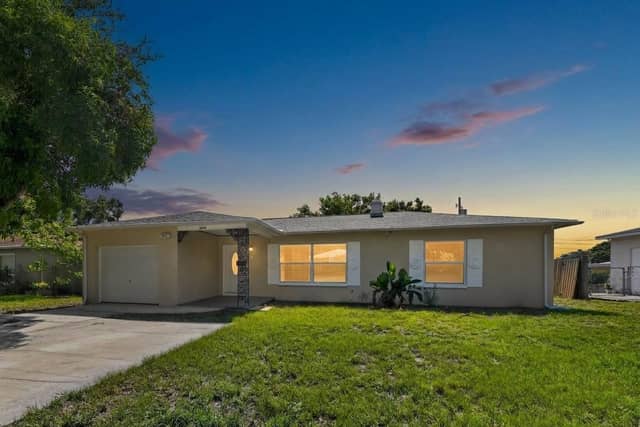 5235 ROBIN LN N photo