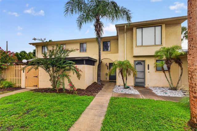 9005 PEBBLE CREEK DR photo