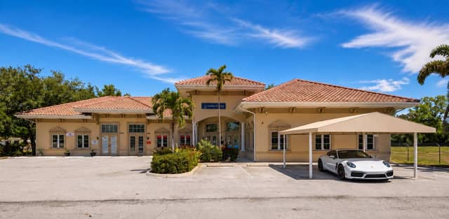 5275 OFFICE PARK BLVD photo