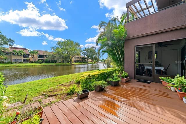 875 S VILLAGE DR N #101 photo