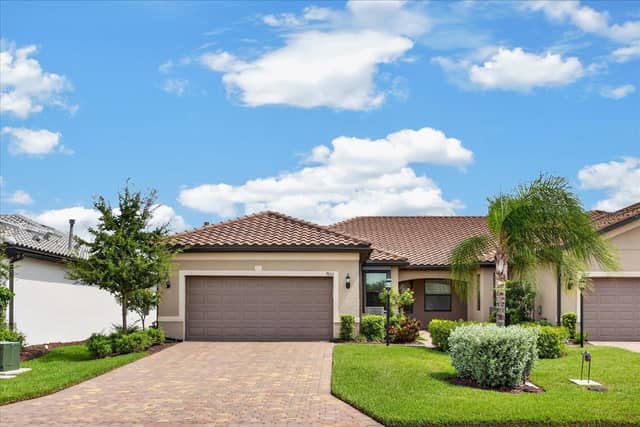 7653 SUMMERLAND CV photo