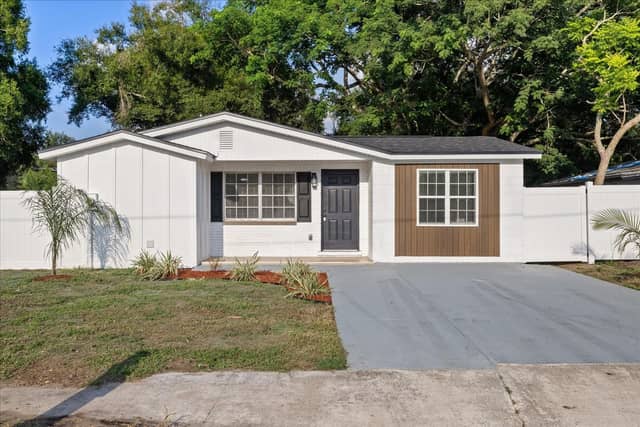 8711 N RIVER FOREST CIR photo