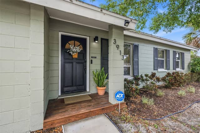 3913 W WALLACE AVE photo