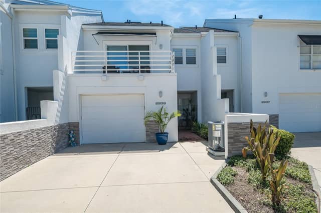 2939 W KNIGHTS AVE photo
