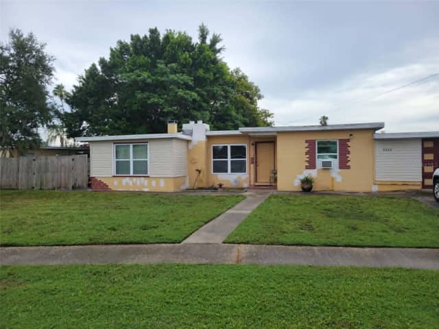 8446 WAVERLY RD N photo